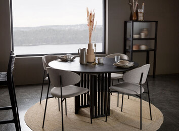 Akustik | Svart, mattlackad ask (C44) | Avrundad kant (03)