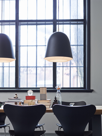 CACHE_pendant_large_black_2015