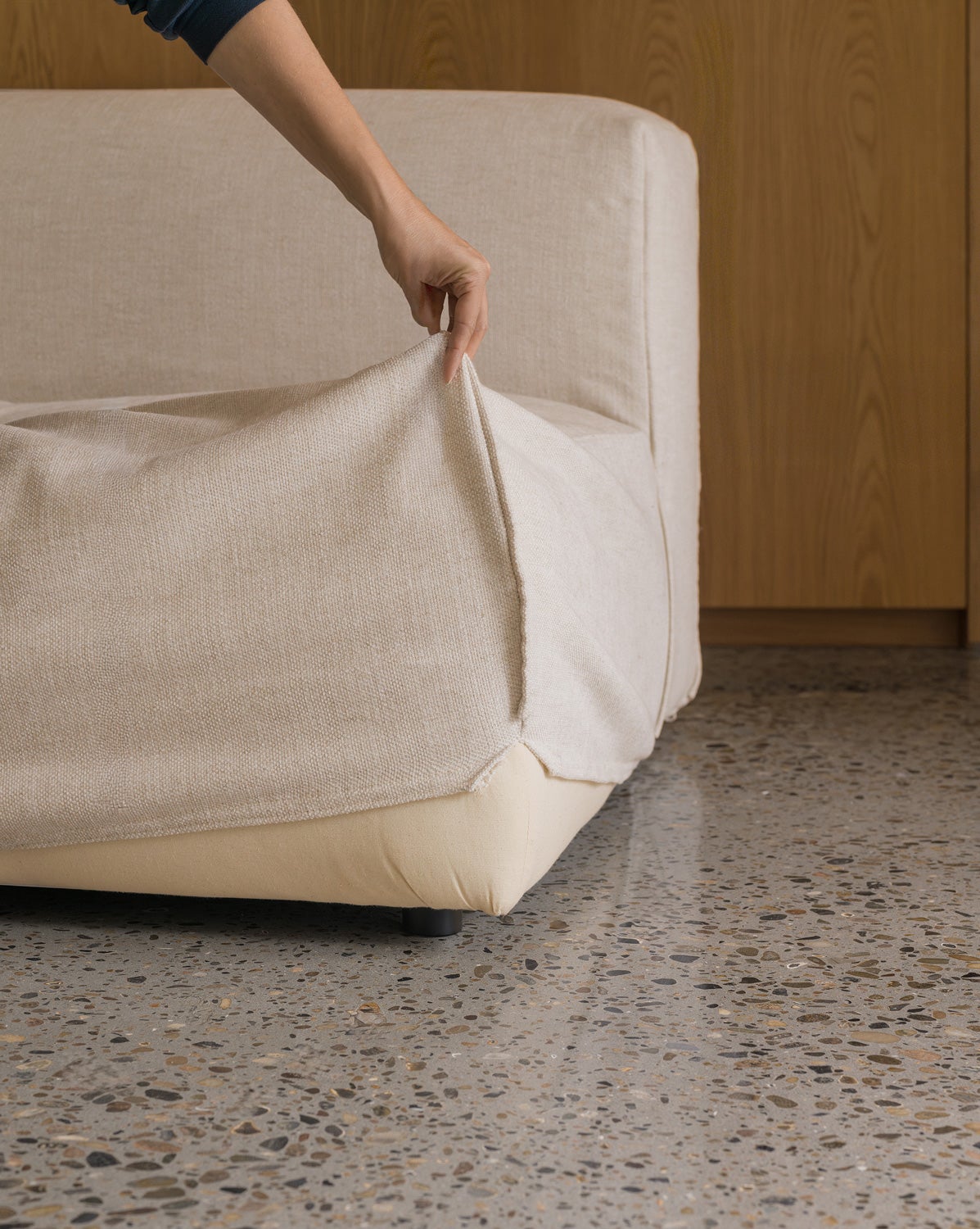 Extra klädsel som är avtagbar. På bild Edda soffa i Natural Beige 5.