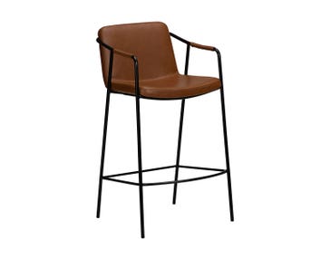 Boto Barstol i sitthöjd 67 centimeter, klädd i ljusbrunt konstläder
