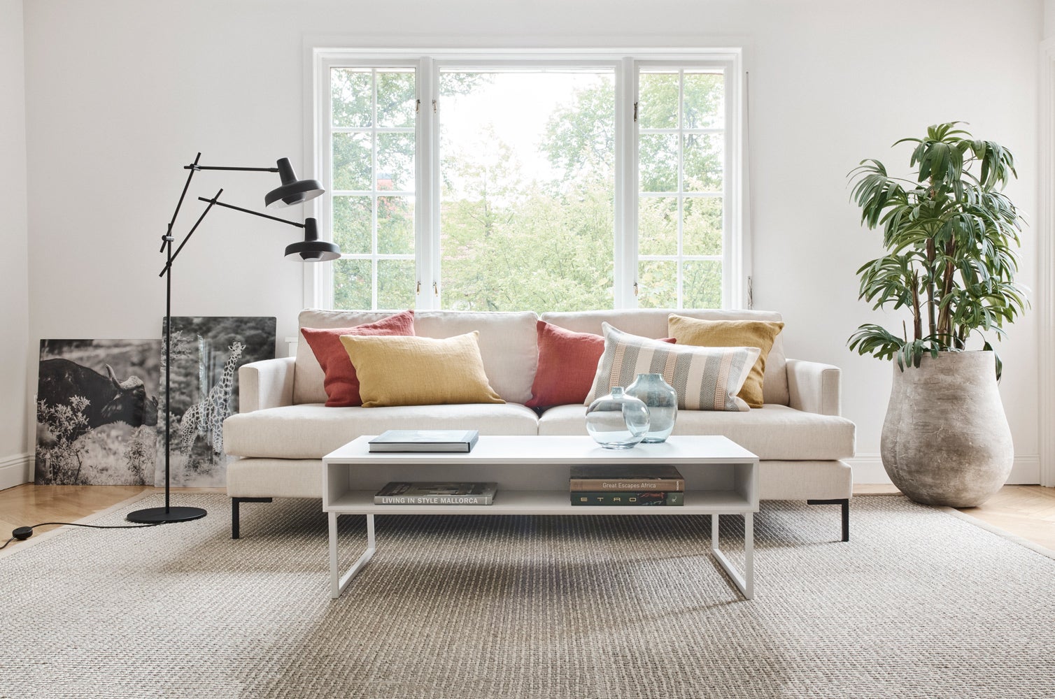 Mind-soffa-med-Cube-bord-web-highres