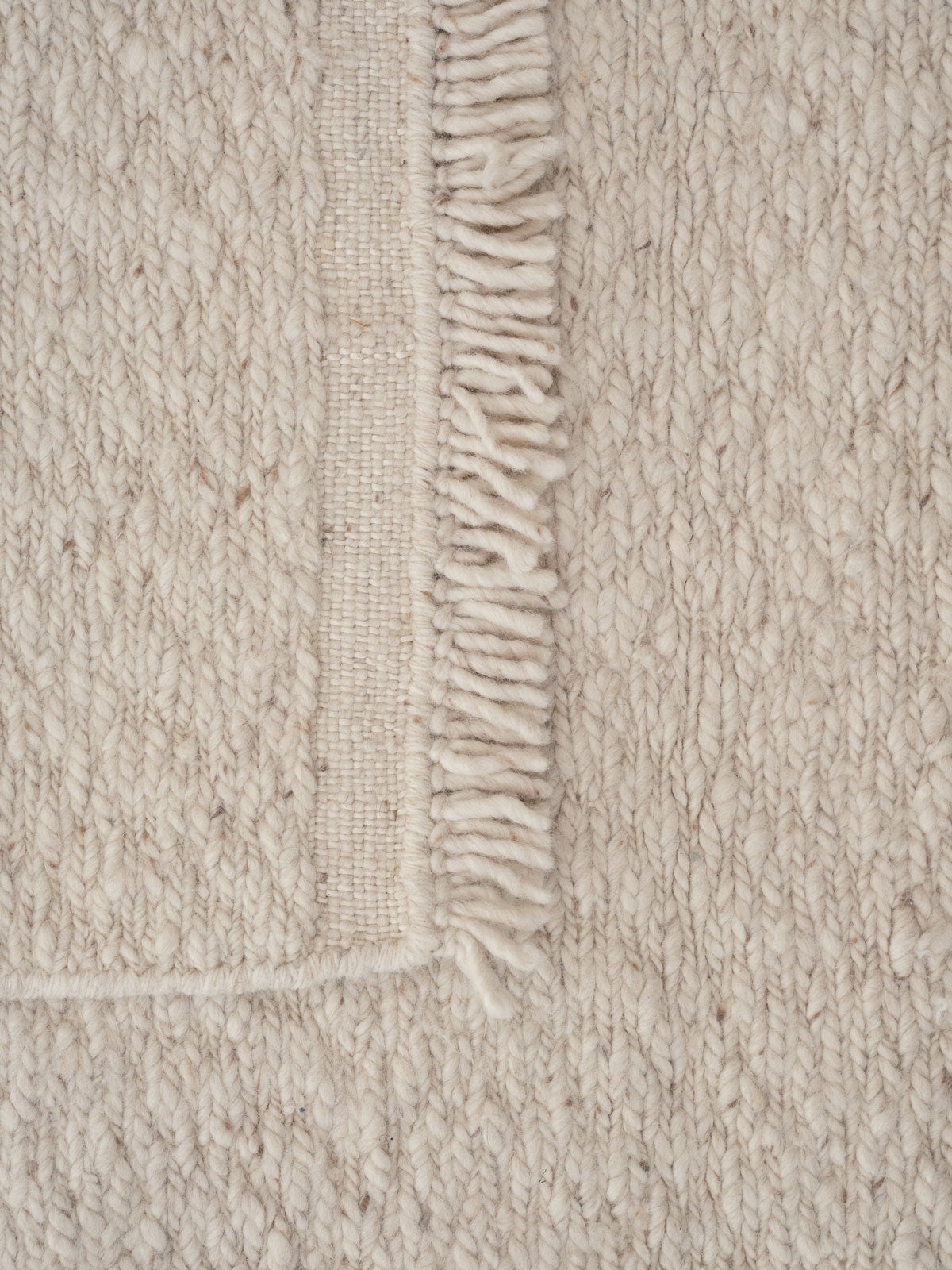 Varp på Blonde Maze Matta i färgen Beige