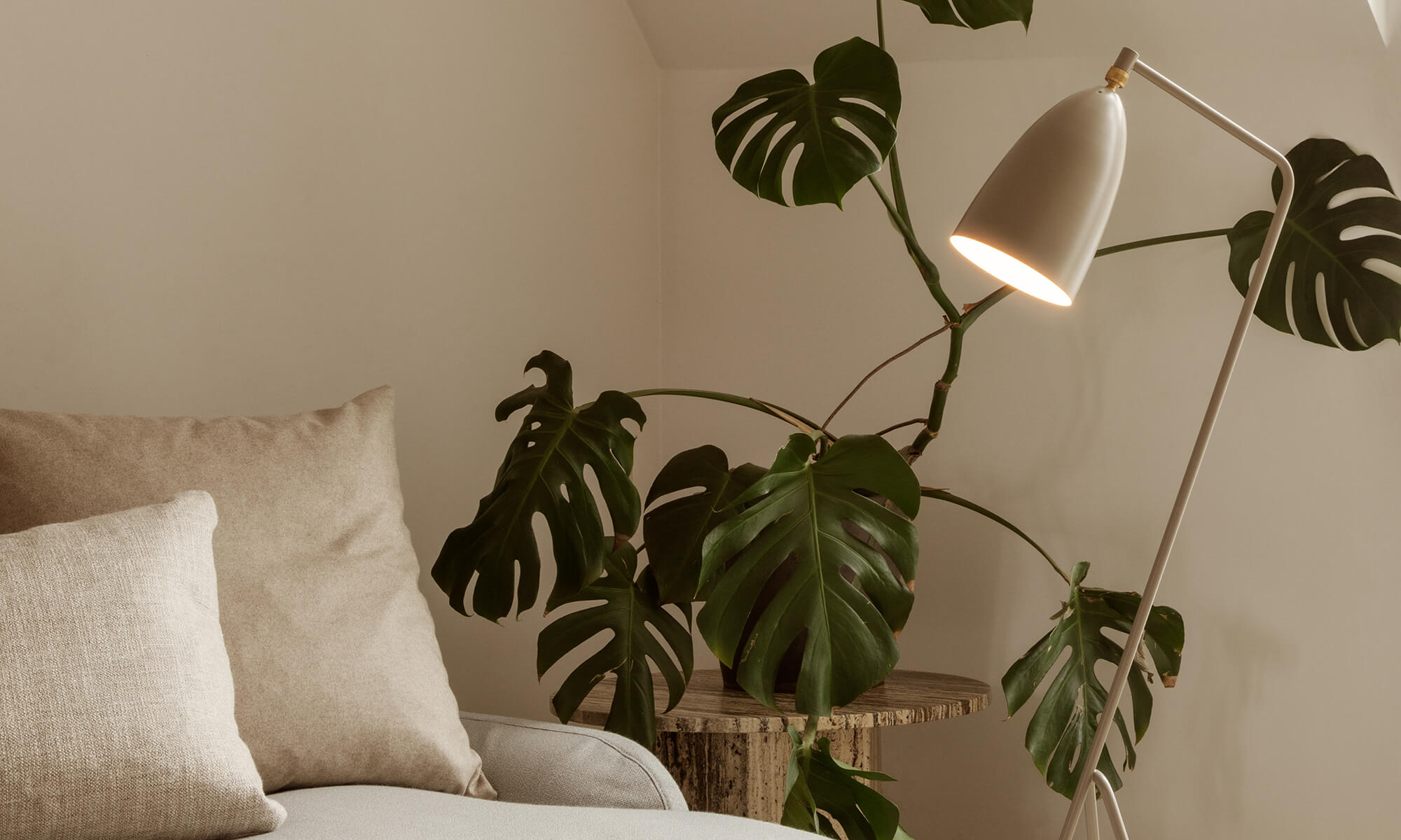 Handla golvlampor hos Tibergs Möbler