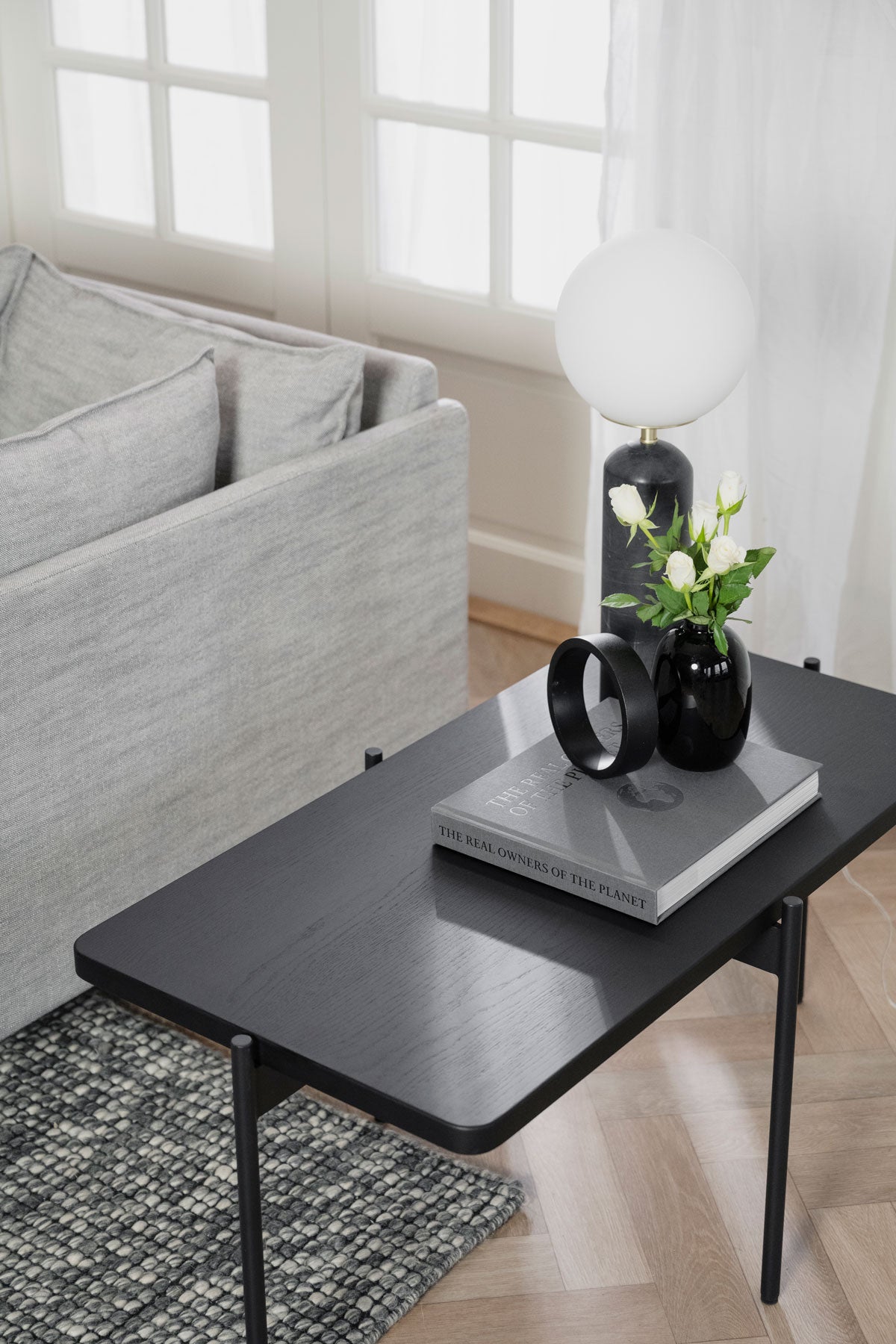 Shelton Soffbord i svart ask