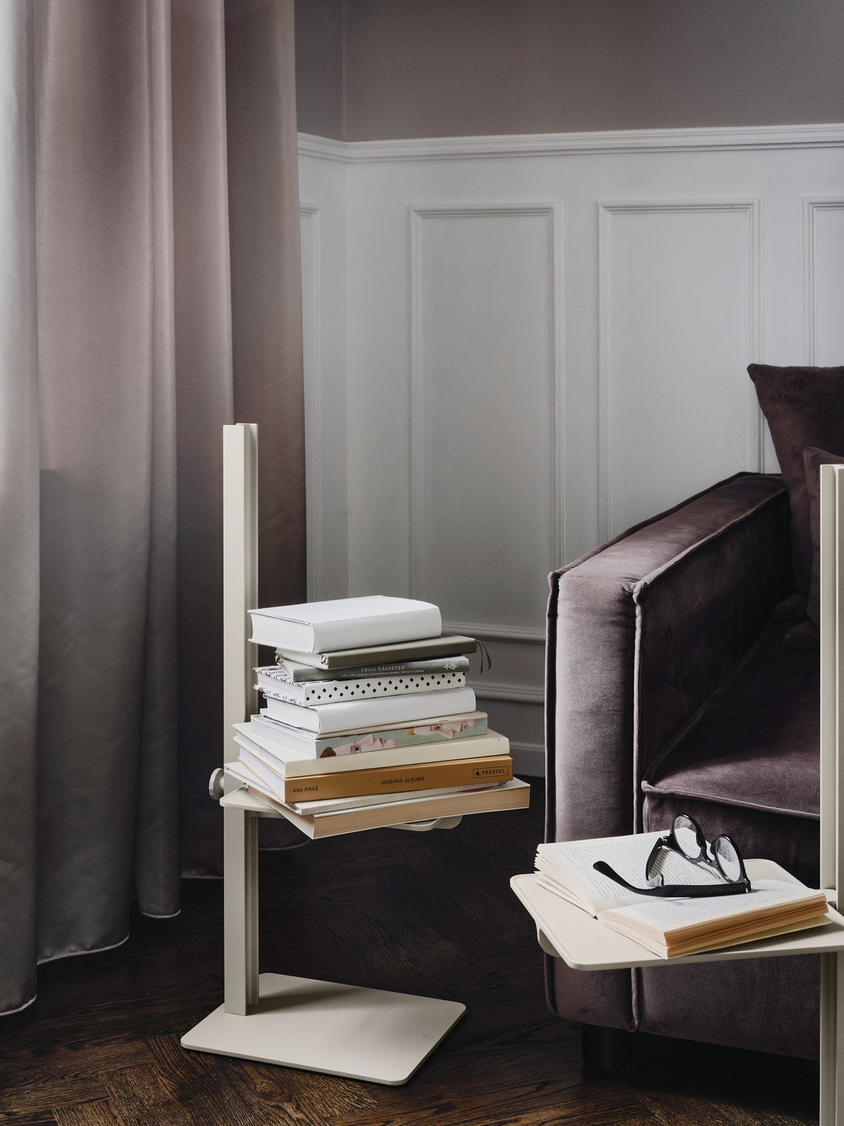 inspiration-museum-sidetable-livingroom-beige-2_portrait