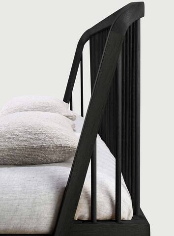 Spindle-bed-svart-d4-Ethnicraft