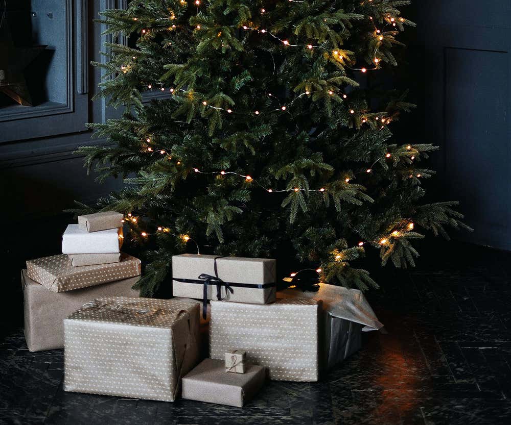 Julgran-julklappar-julklappstips.jpg Julgran-julklappar-julklappstips