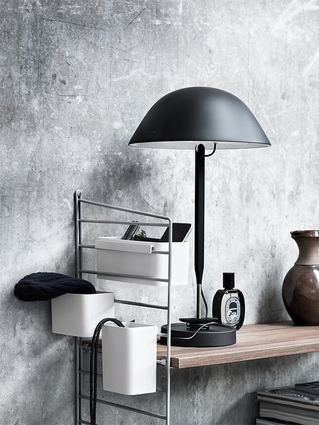 String Organizer Vit på grå trådgavel