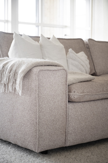 Rawlins-soffa-Beige-02-Bobby-Detalj