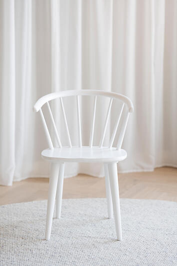 Carmen-stol-vit-rowico-home