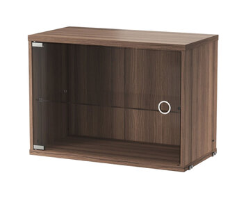 String Skåp med glasdörr i valnöt