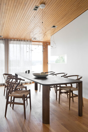 Moci-Matbord-Chestnut-Stained-Oak-Miljo_1