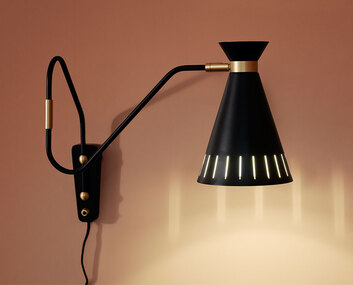 cone-black-walllamp-miljo-WarmNordic
