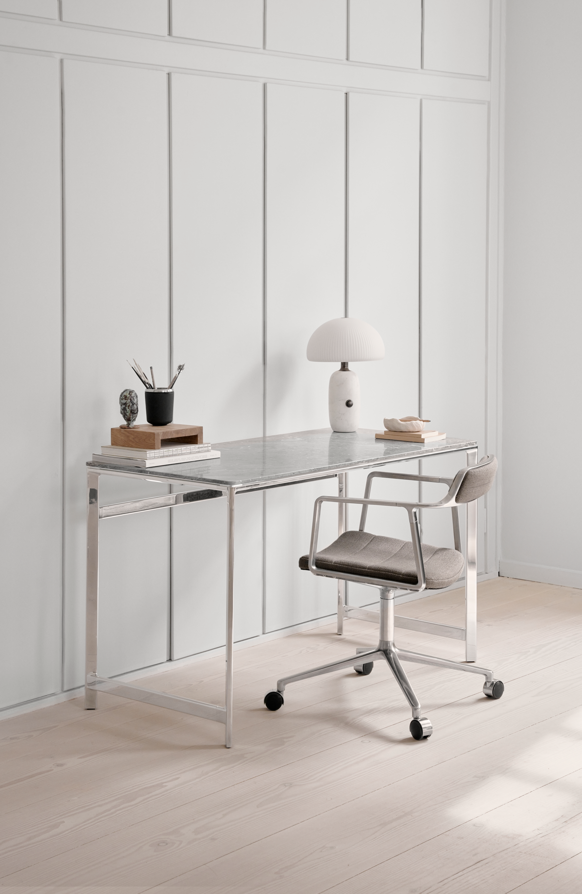 vipp-430-studio-desk-ocean-grey-011