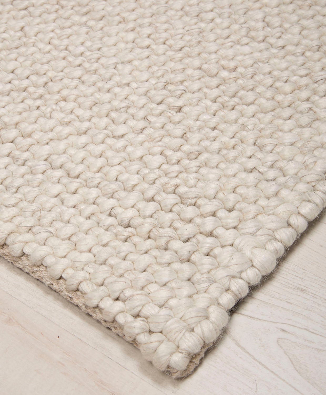 Granada-Matta-Natural-White-Bargi_2