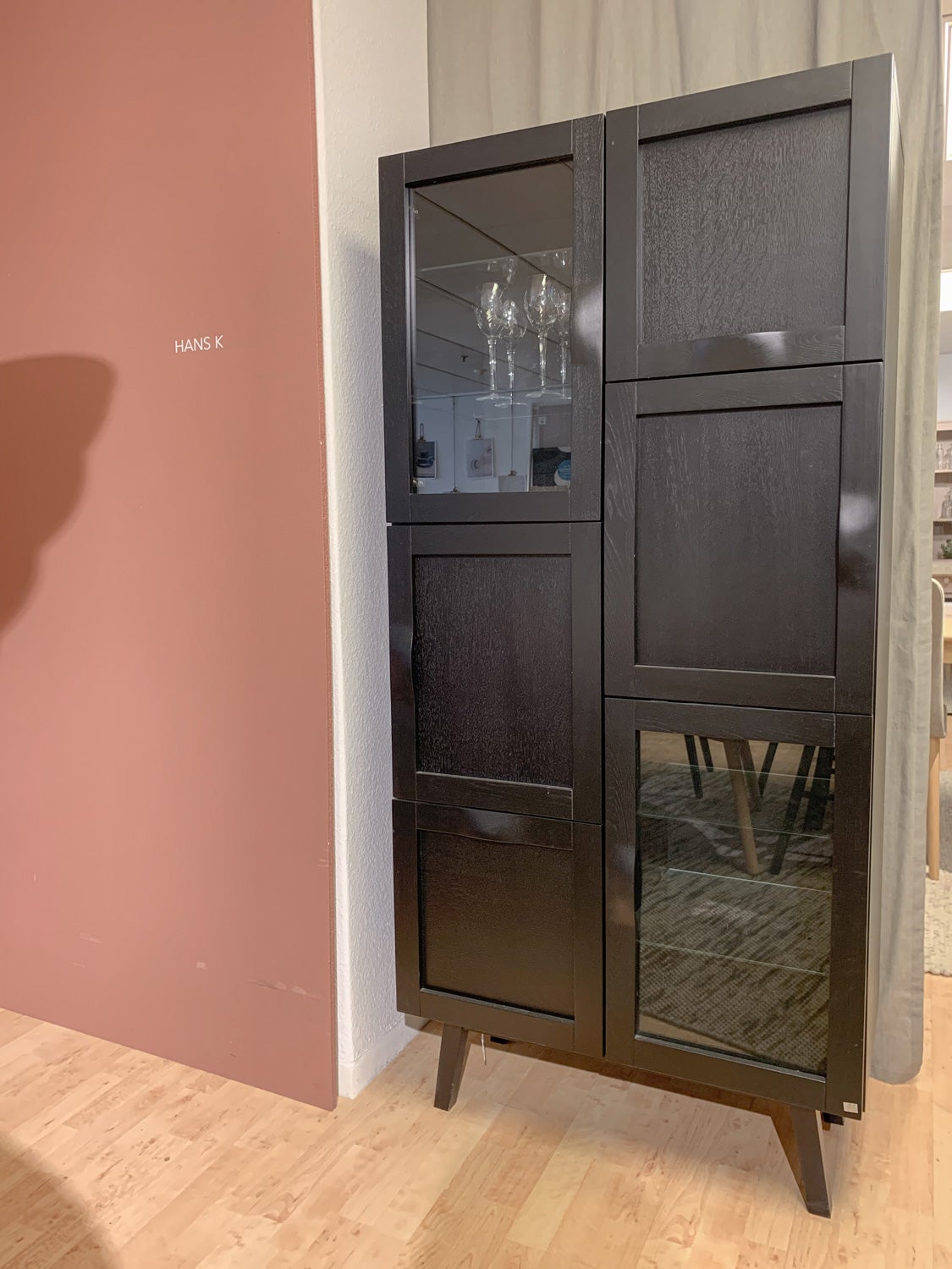 Utställningsexemplar Rainbow Vitrinskåp Svart