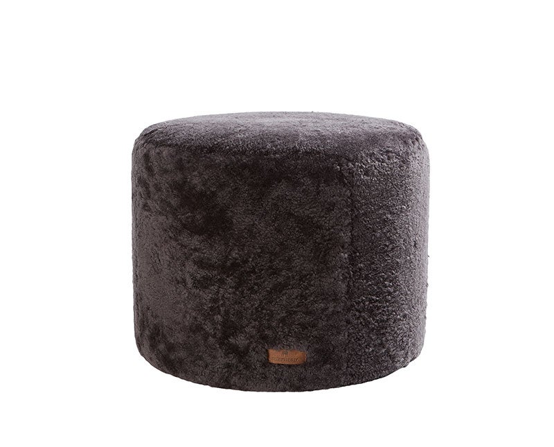 Frida Fårskinnspuff Carbon