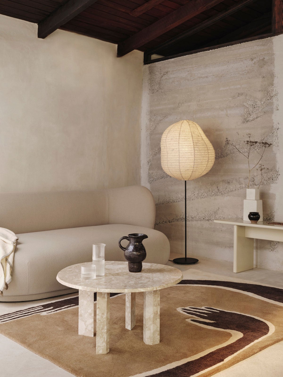 Taula Soffbord i utförandet Sand i ljust vardagsrum