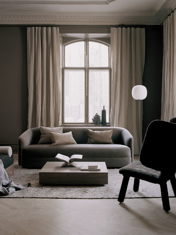 Mass-Wide-Coffee-Table_Lantern-Floor-Lamp
