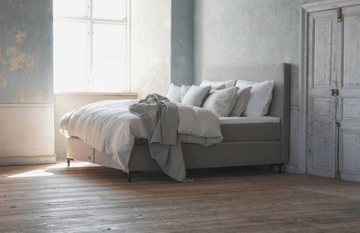 Boka tid hos sängexpert hos Tibergs Möbler